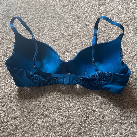 NWT Set of Two Blue and Black Lace Push Up Bras - Picture 4 of 5